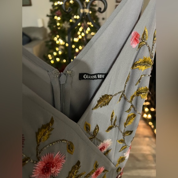 Gino Bini spaghetti strap dress with floral appliqué - Picture 3 of 4